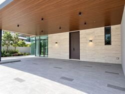 East Coast Avenue (D15), Terrace #613312701